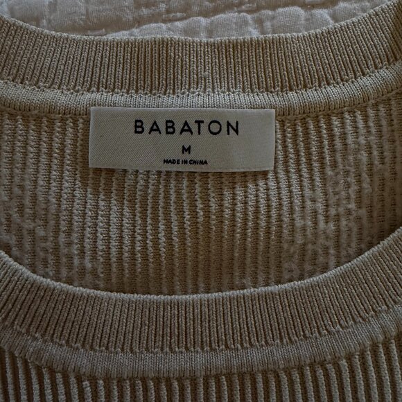 Aritzia Babaton Sweater Shell Size M - Picture 2 of 4